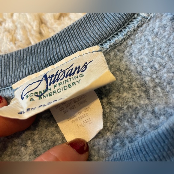 Vintage 90s women’s Blue Wolf Crewneck sweatshirt size XL - Picture 3 of 5